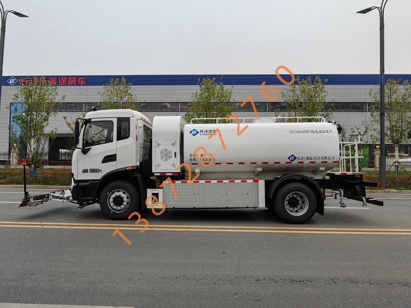 东风天锦18吨纯电动清洗车